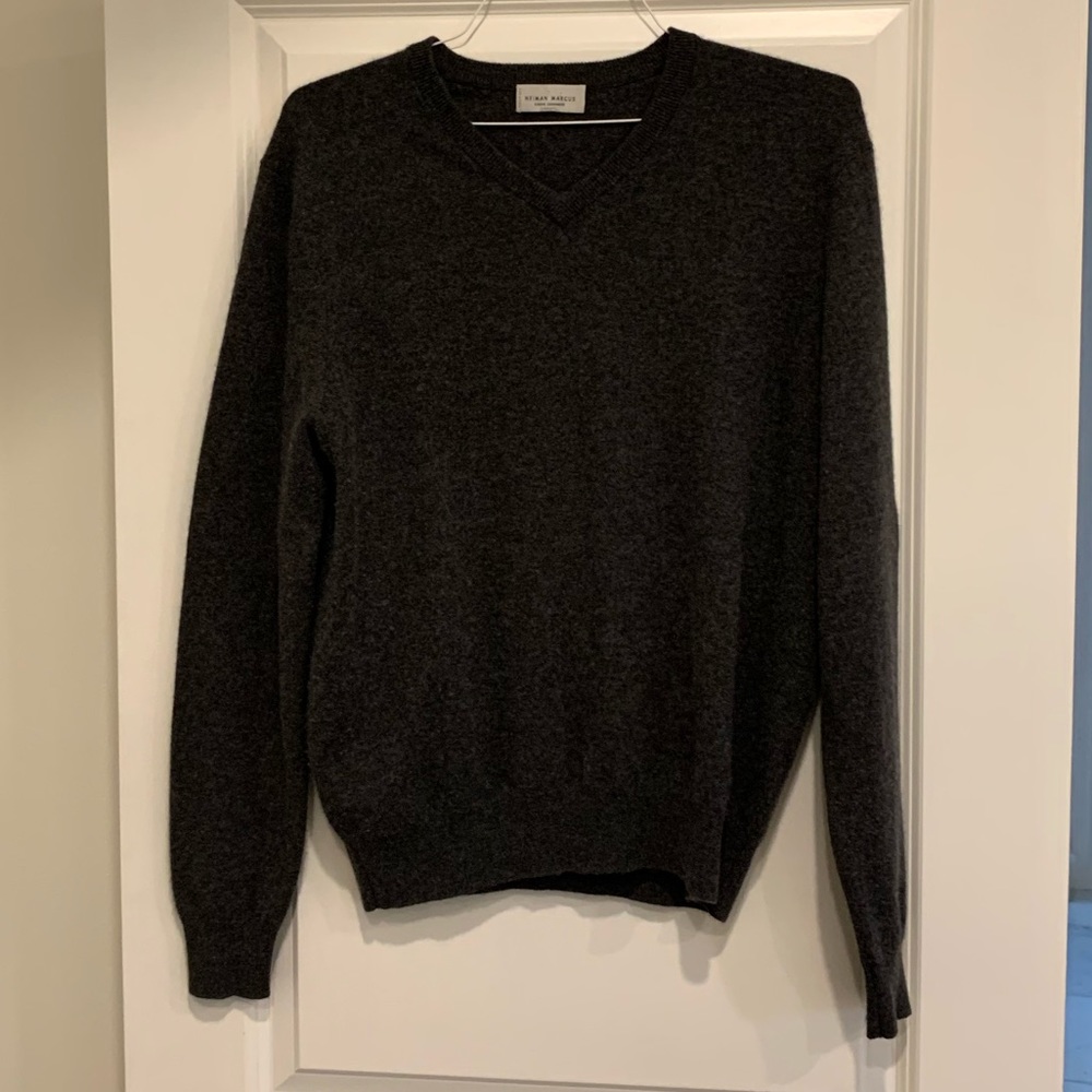 Men’s Nieman Marcus gray 100% cashmere sweater